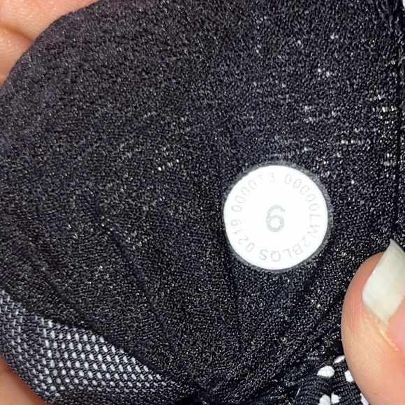 Lululemon/ peloton Women's Black and White Strappy Sports Bra size 6 - Picture 7 of 7